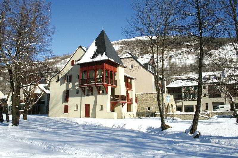 Vacanceole - Les Jardins De Balnea Loudenvielle Exterior foto